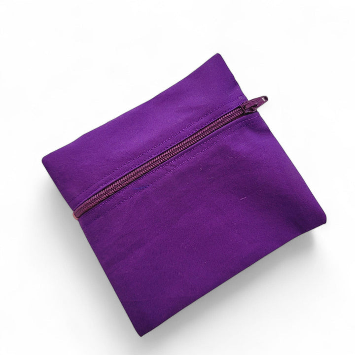 bolsa con cremallera para copa menstrual morada