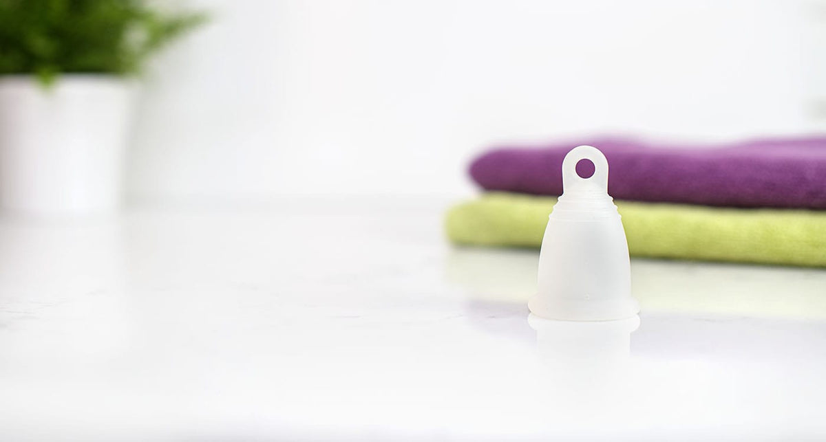 MeLuna menstrual cup with Ring handle