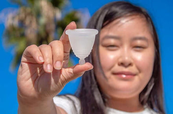 Mobile menstrual cup clear shorty