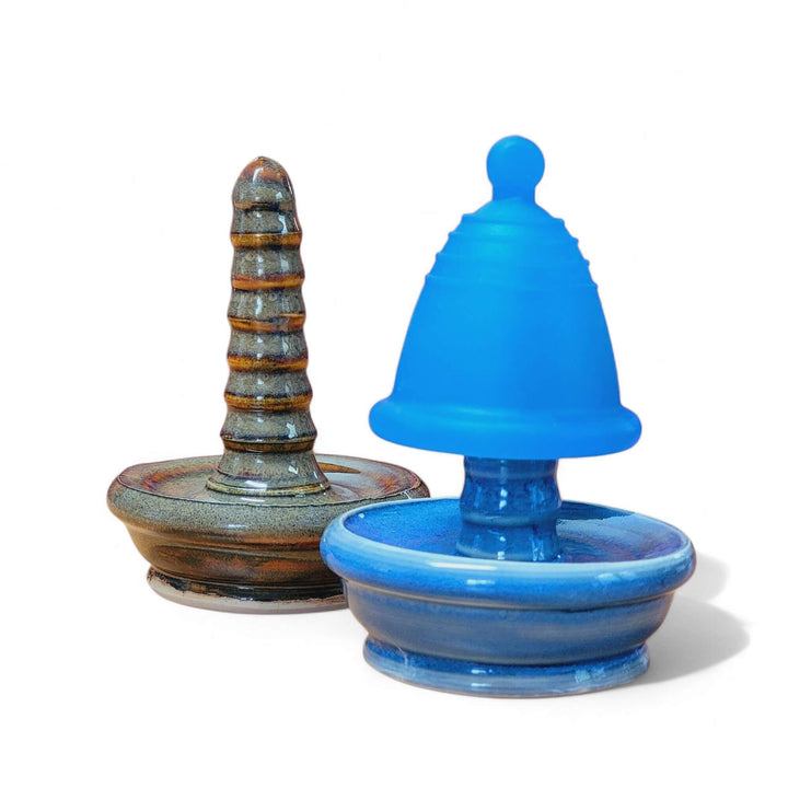 Soporte de cerámica para copa menstrual Artisan