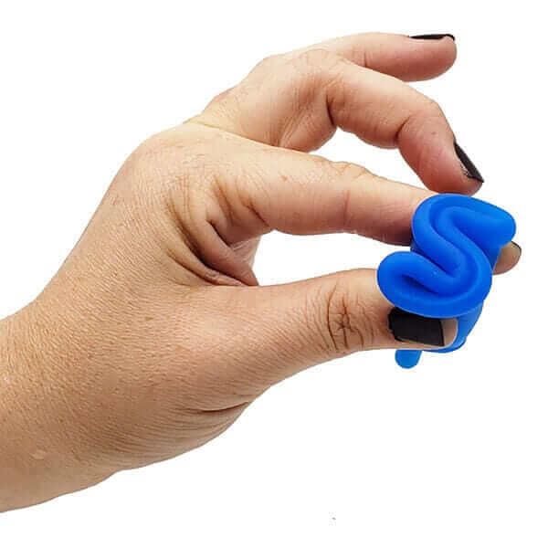 How to make an S Fold with a menstrual cup