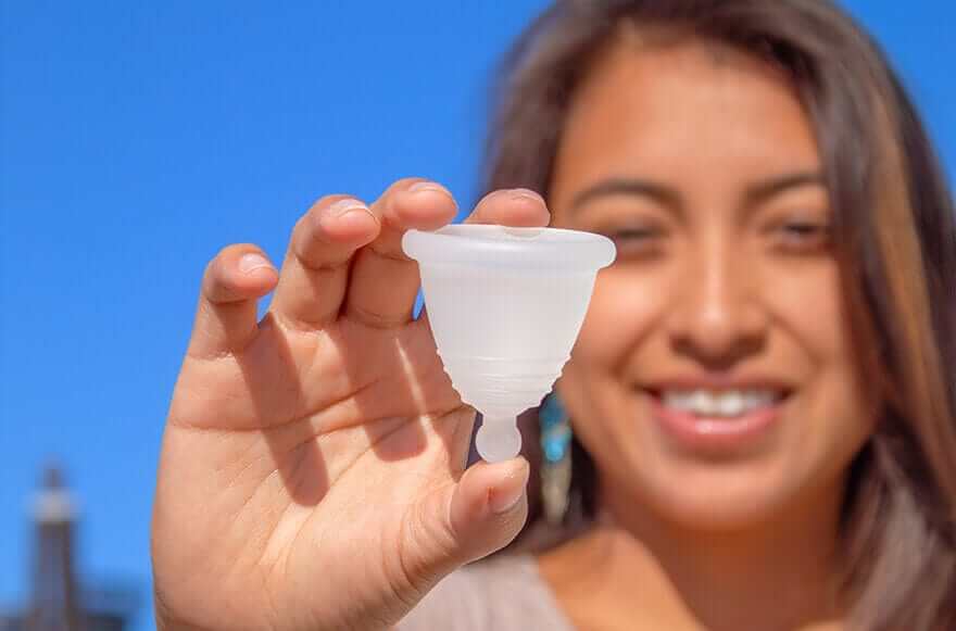 Mobile menstrual cup ball clear shorty - MeLuna