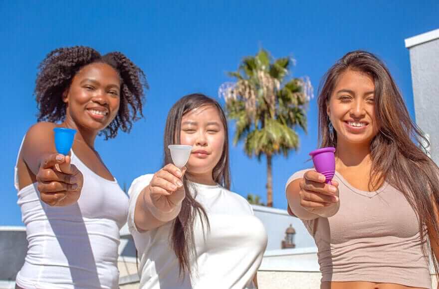 Small group of menstrual cup users mobile - MeLuna